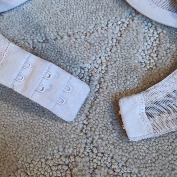 Victoria’s Secret Bra - Picture 3 of 6